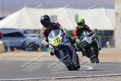 media/Oct-09-2022-SoCal Trackdays (Sun) [[95640aeeb6]]/Turn 2 (1110am)/